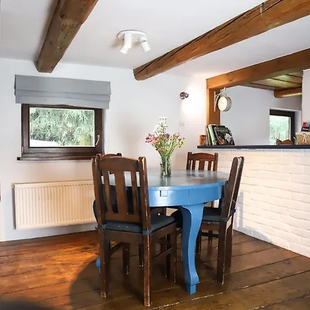 Za Różowymi Drzwiami *