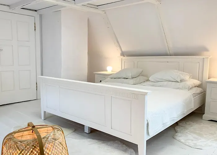 Za Rozowymi Drzwiami Tatil Evi *