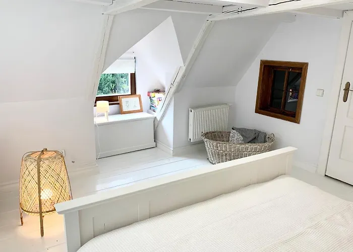 Za Rozowymi Drzwiami Jelenia Gora