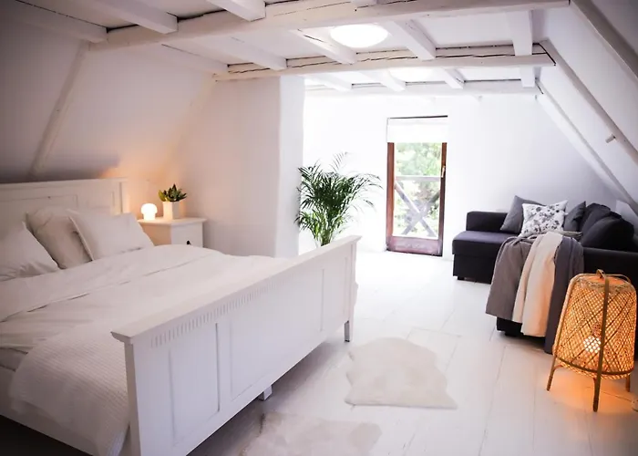 Za Rozowymi Drzwiami Tatil Evi *