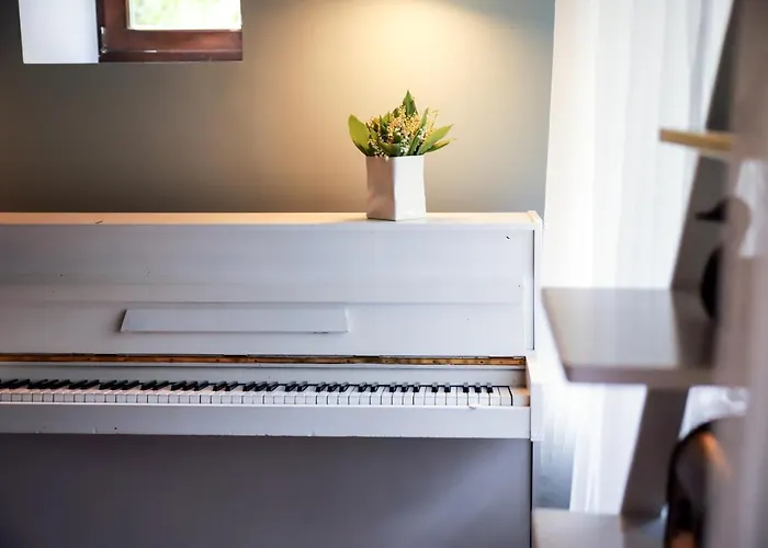 Za Rozowymi Drzwiami Tatil Evi *