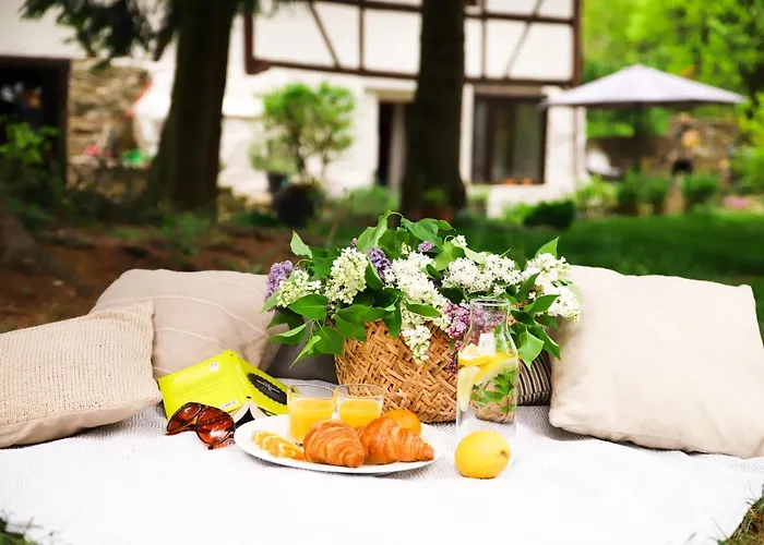 Za Rozowymi Drzwiami Tatil Evi *