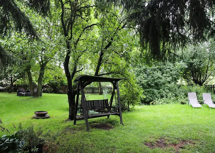 Za Rozowymi Drzwiami *